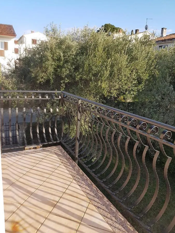 Apartment Mit Balkon Porec