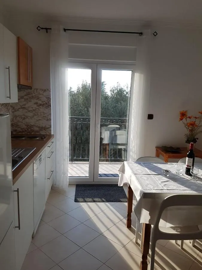 Apartment Mit Balkon Porec