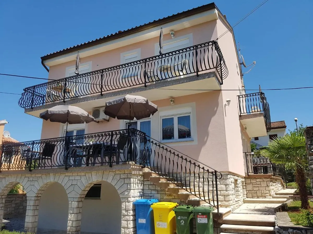 Apartment Mit Balkon Porec