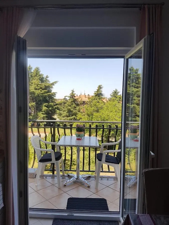 Apartment Mit Balkon Porec